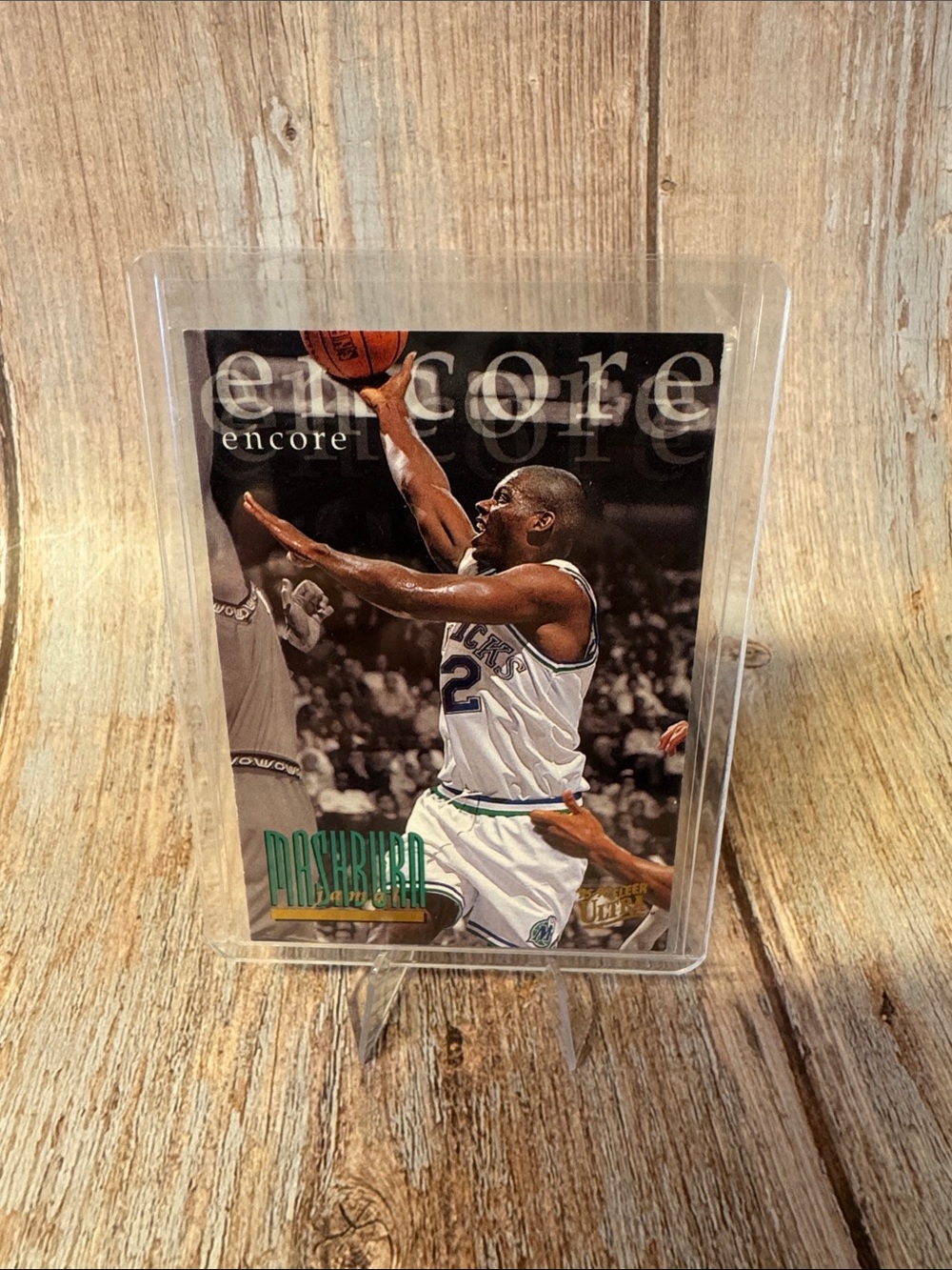 VTG Fleer '95-'96 Jamal Mashburn #324 Basketball Trading Card Item #ME4191